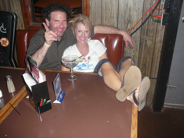 4-10 Hilliards Corner Lounge